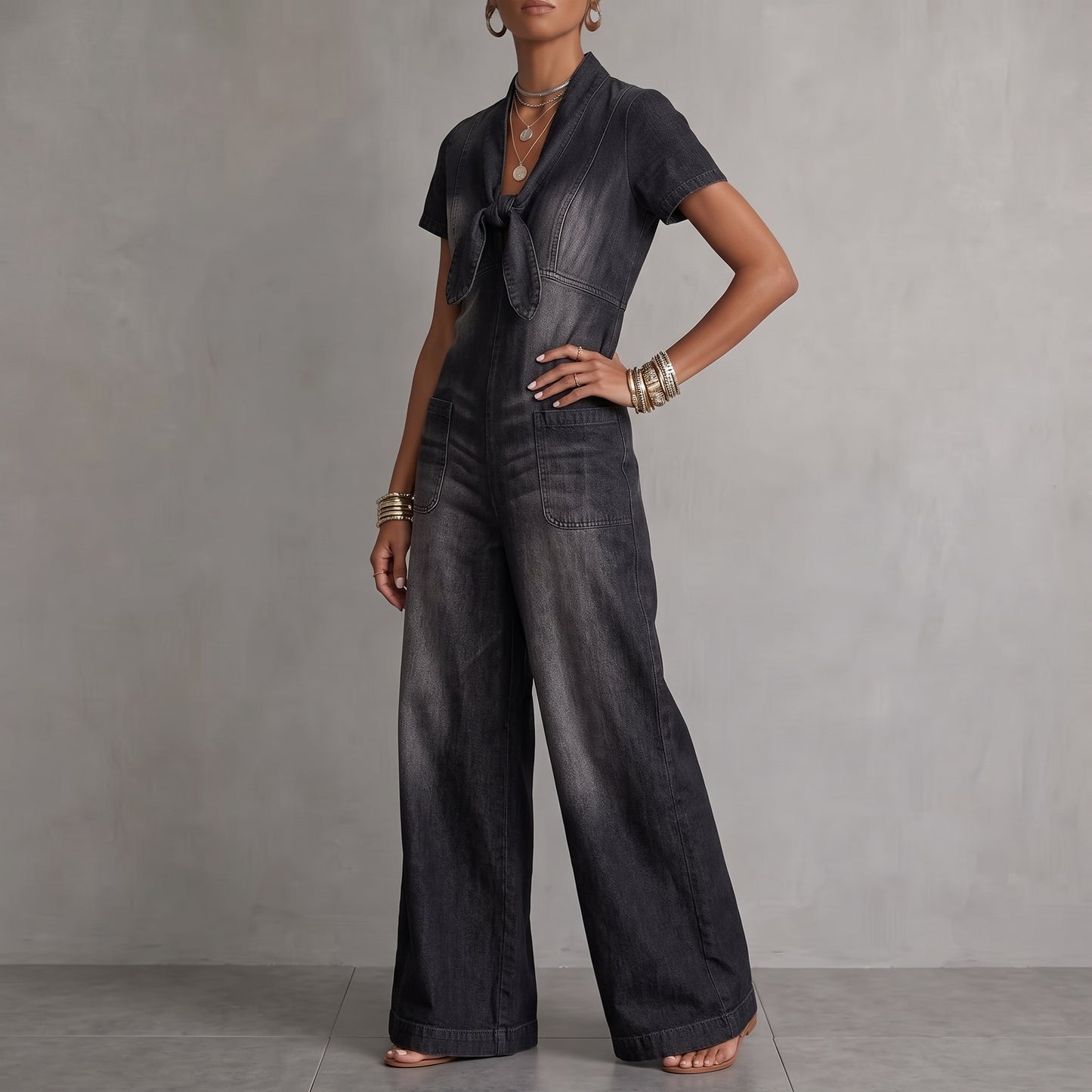 Valeria™ | Mono informal holgado, de manga corta y cuello en V, en denim